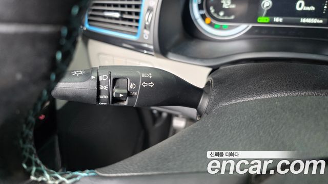 Kia Niro 2018 — photo 32