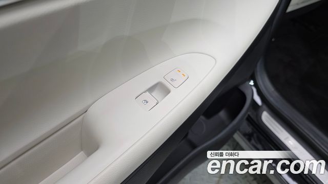 Hyundai Grandeur 2023 — photo 16