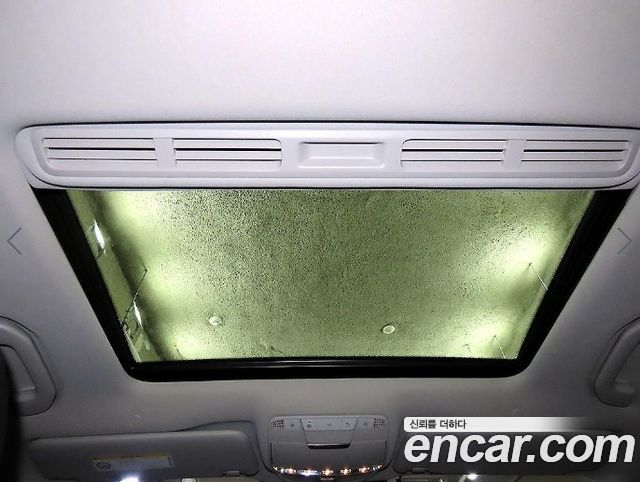 Mercedes-Benz E-Class 2017 — photo 15