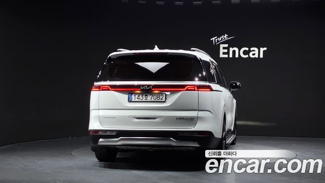 Kia Canival 2022 — photo 4