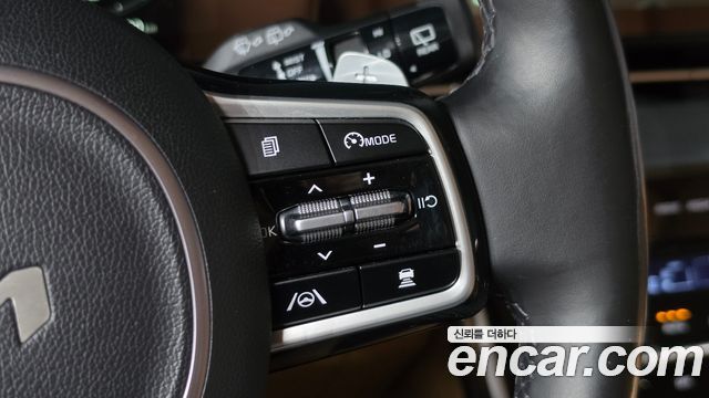 Kia Canival 2022 — photo 19