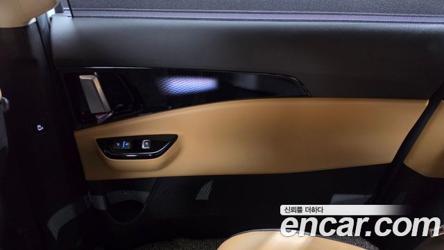 Kia Canival 2022 — photo 15