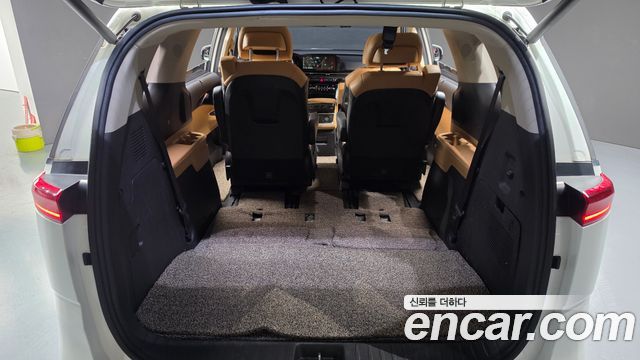 Kia Canival 2022 — photo 28