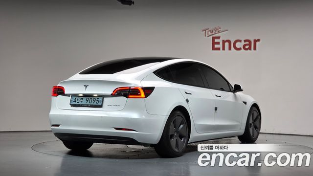 Tesla Model 3 2022 — photo 2
