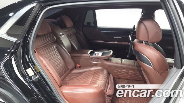 Genesis G90 2022 — photo 11