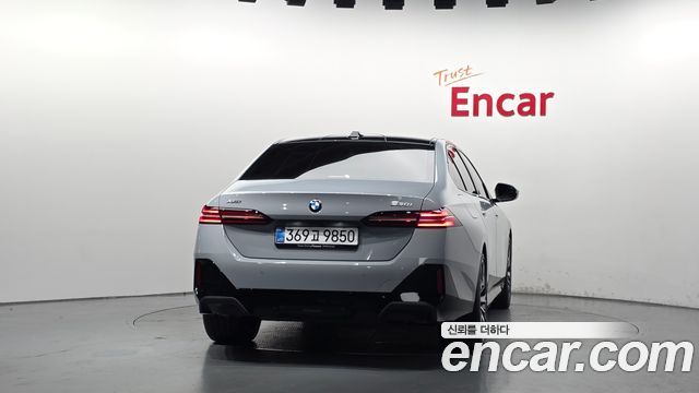 BMW 5-Series 2026 — photo 4