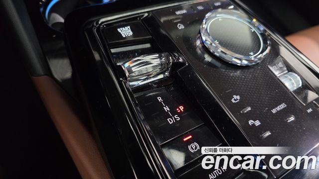 BMW 5-Series 2026 — photo 9