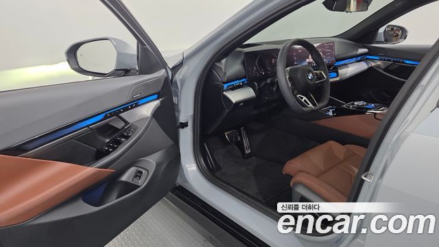 BMW 5-Series 2026 — photo 10