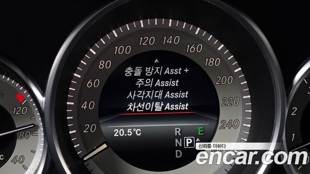 Mercedes-Benz CLS-Class 2015 — photo 16