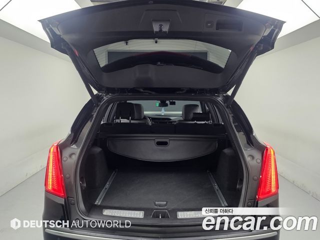 Cadillac XT5 2019 — photo 19
