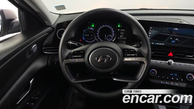 Hyundai AVANTE 2021 — photo 19
