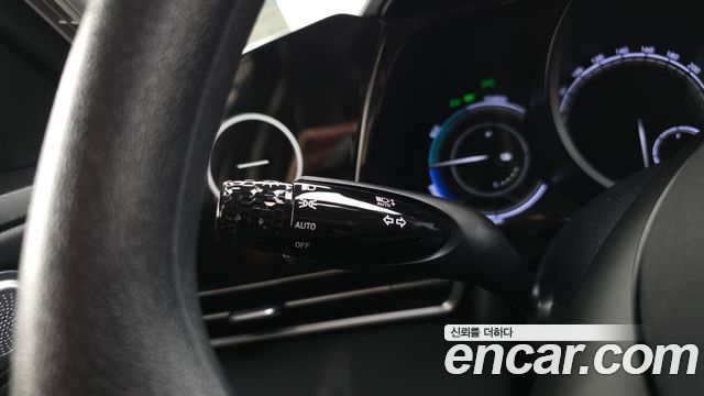 Hyundai AVANTE 2021 — photo 23