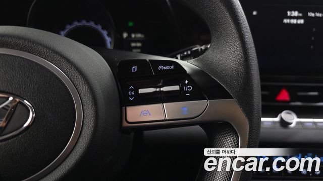 Hyundai AVANTE 2021 — photo 24