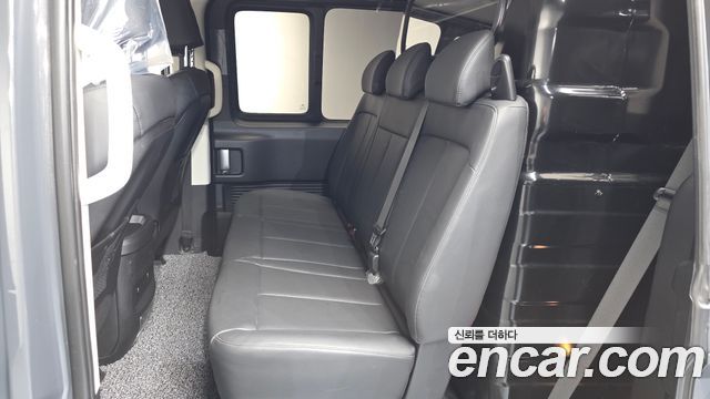 Hyundai Staria 2026 — photo 11