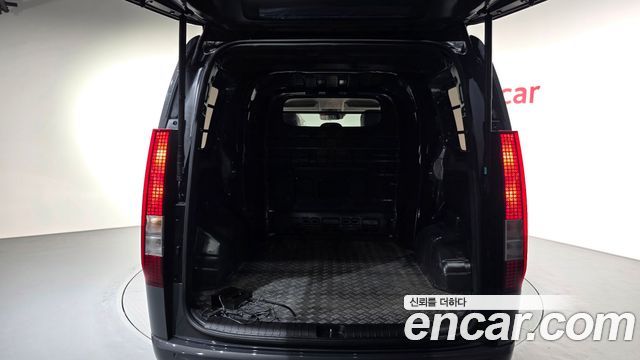 Hyundai Staria 2026 — photo 20