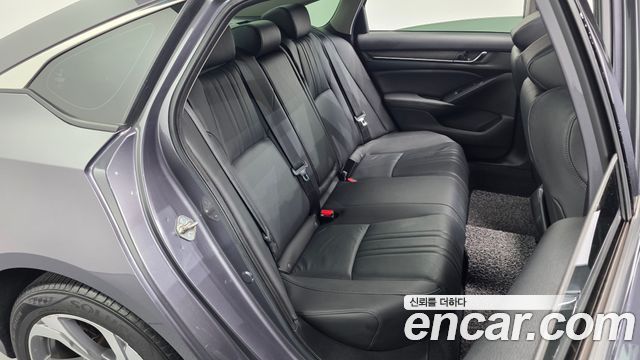 Honda Accord 2019 — photo 17