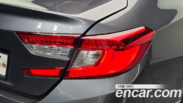Honda Accord 2019 — photo 9