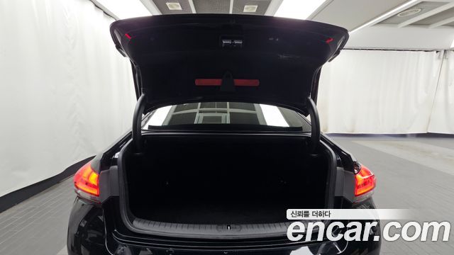 Hyundai Genesis 2016 — photo 20