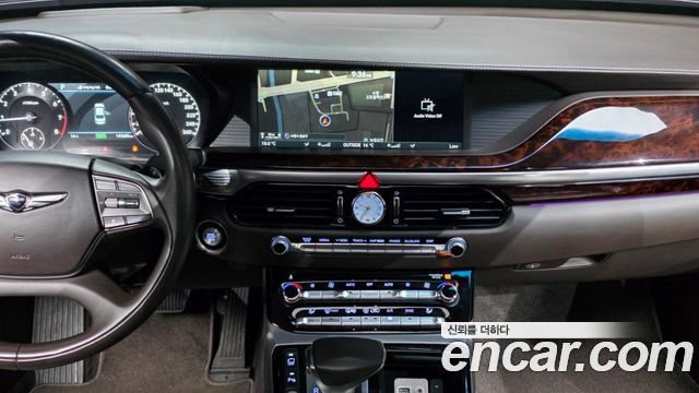 Genesis EQ900 2016 — photo 20