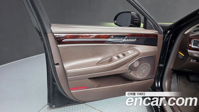 Genesis EQ900 2016 — photo 14