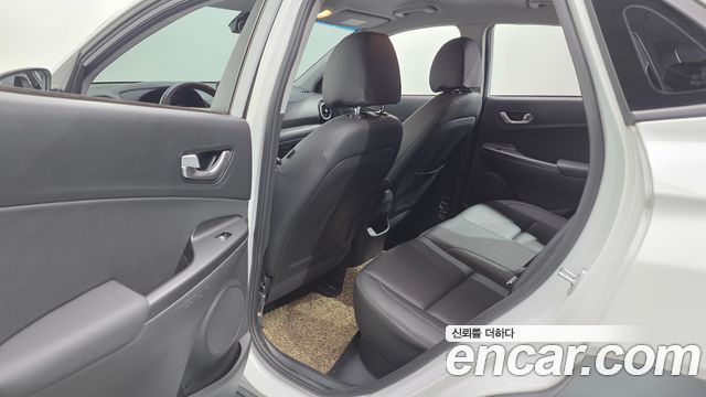 Hyundai Kona 2022 — photo 17
