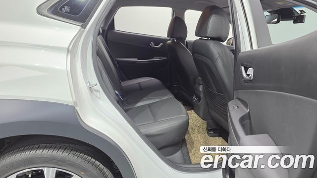 Hyundai Kona 2022 — photo 18