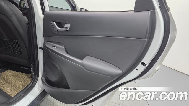 Hyundai Kona 2022 — photo 15