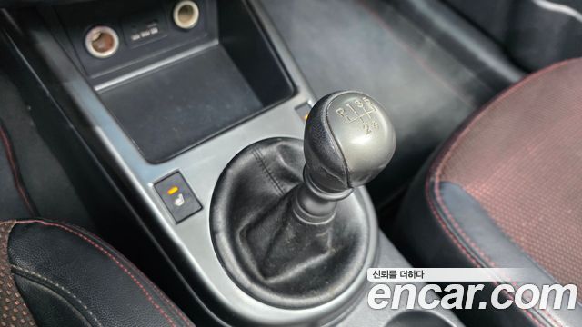 Kia Porte 2010 — photo 9