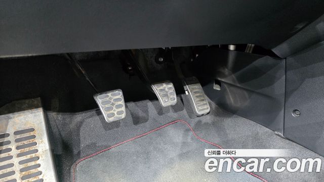Kia Porte 2010 — photo 11