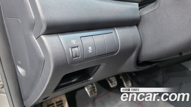 Kia Porte 2010 — photo 12