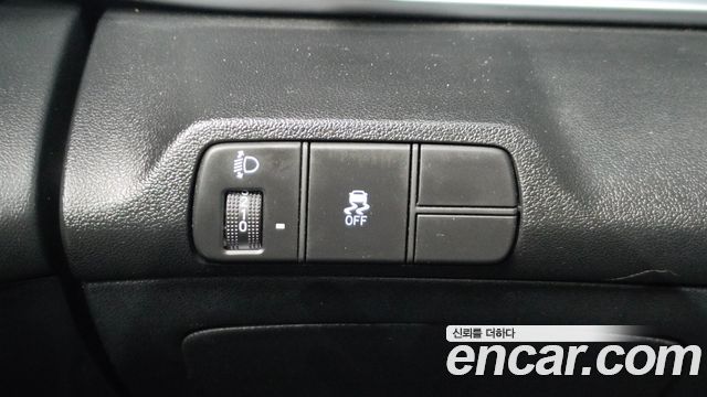 Hyundai AVANTE 2024 — photo 19