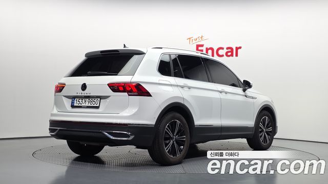 Volkswagen Tiguan 2023 — photo 2