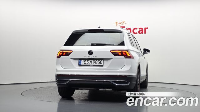 Volkswagen Tiguan 2023 — photo 4