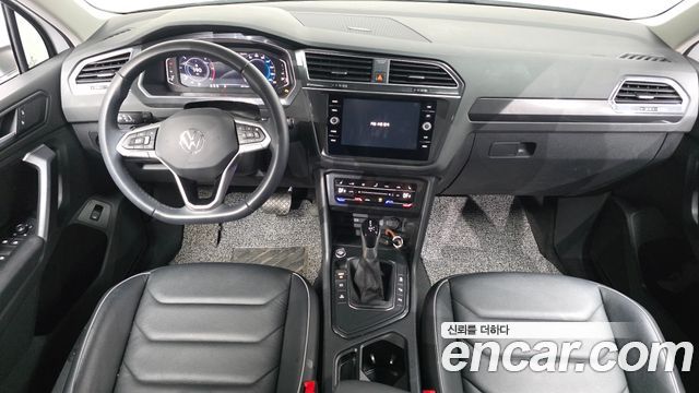 Volkswagen Tiguan 2023 — photo 10