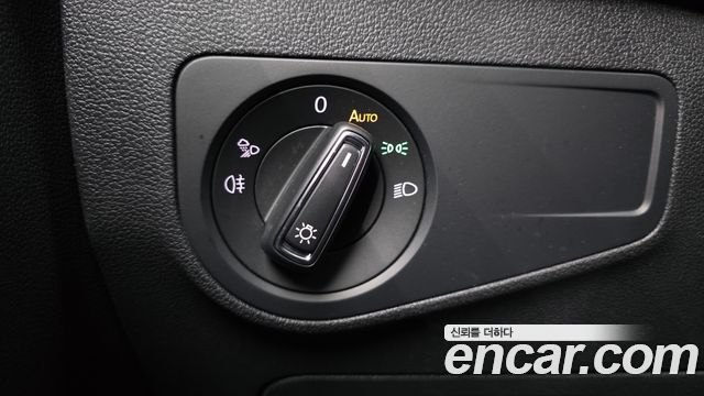 Volkswagen Tiguan 2023 — photo 28