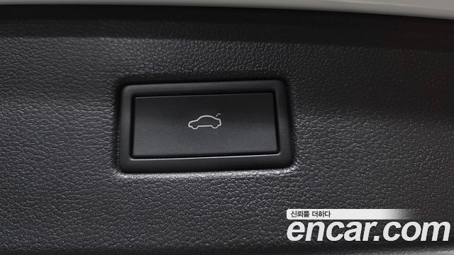Volkswagen Tiguan 2023 — photo 31
