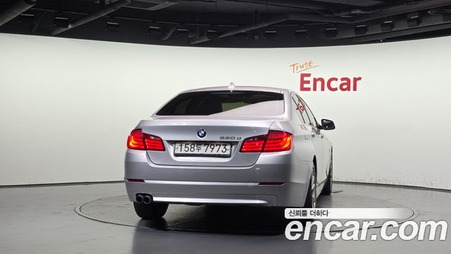 BMW 5-Series 2012 — photo 4
