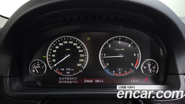BMW 5-Series 2012 — photo 8