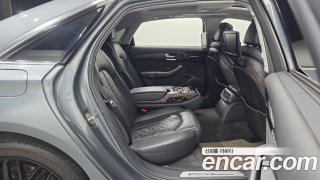 Audi A8 2016 — photo 12