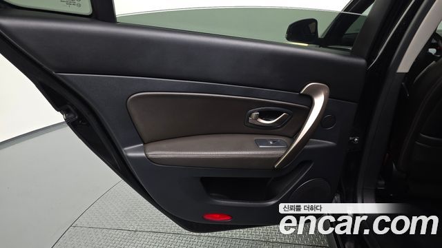 Renault Korea SM5  2016 — photo 15