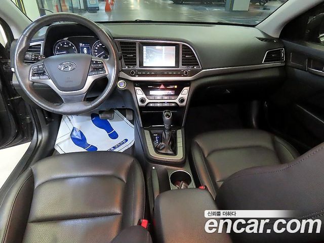 Hyundai AVANTE 2016 — photo 7