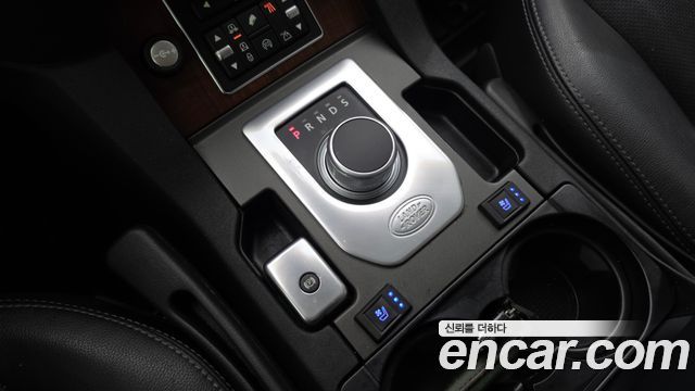 Land Rover Discovery 2016 — photo 9