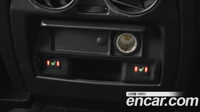 Land Rover Discovery 2016 — photo 19