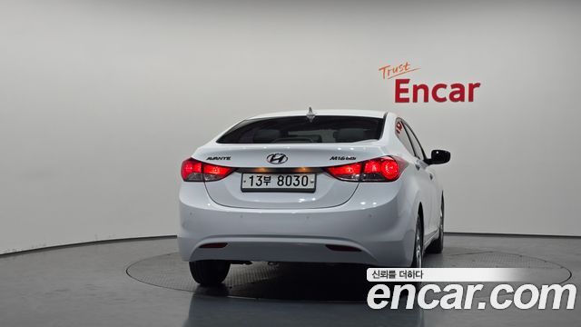 Hyundai AVANTE 2012 — photo 4