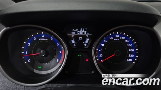 Hyundai AVANTE 2012 — photo 11
