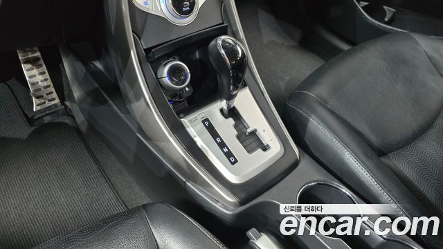 Hyundai AVANTE 2012 — photo 12