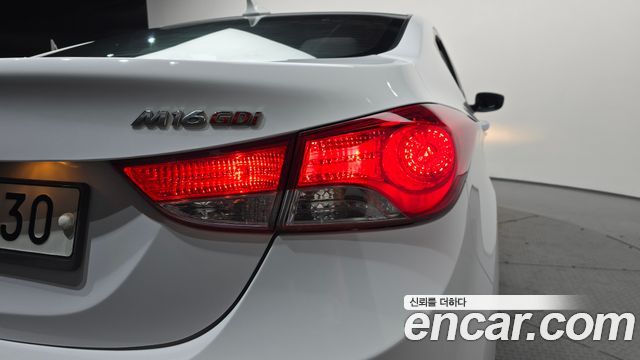 Hyundai AVANTE 2012 — photo 9