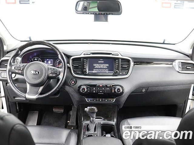 Kia Sorento 2016 — photo 14