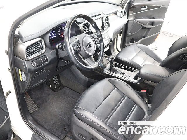 Kia Sorento 2016 — photo 17