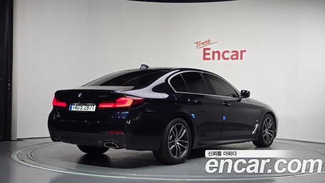 BMW 5-Series 2023 — photo 2